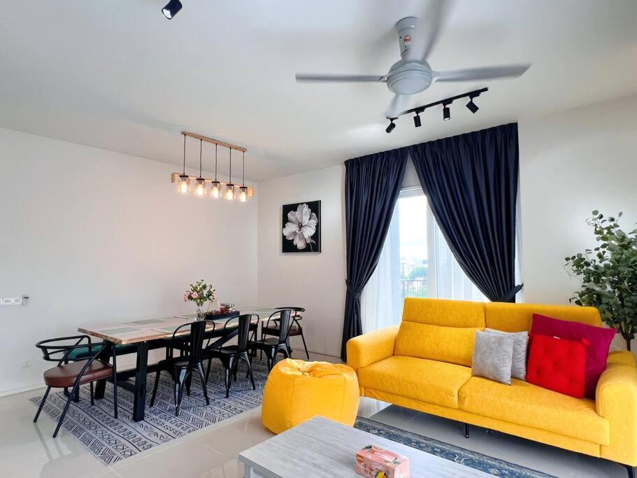 Apartment Spacious 6px 3br, Verdi @ Near Klia & Klia2
